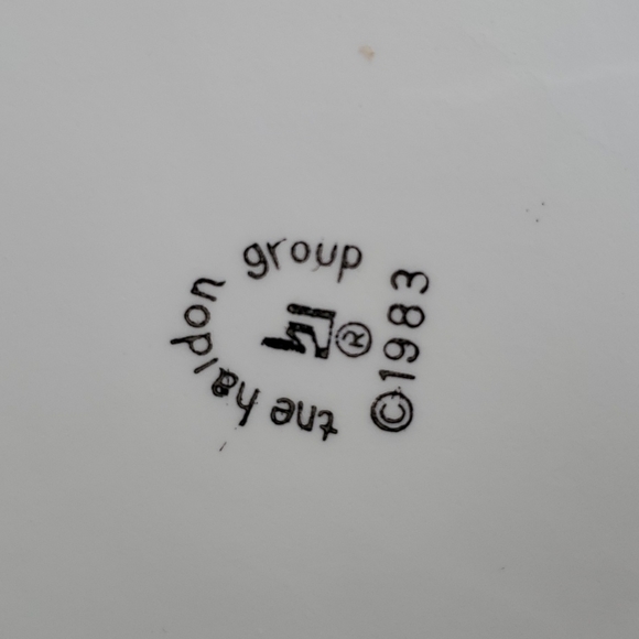 Vintage Grapes Pitcher - Picture 6 of 7